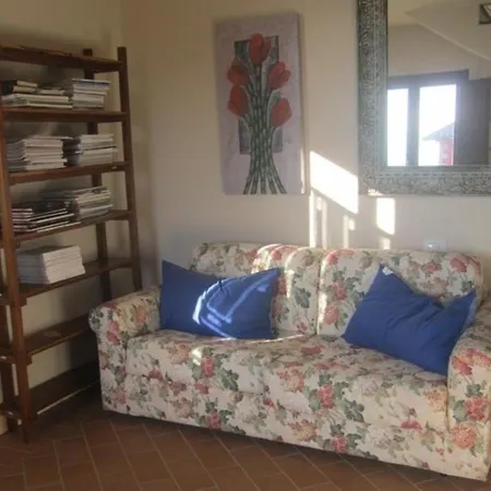 In Mit Grossem Garten Und Panoramablick Apartament
